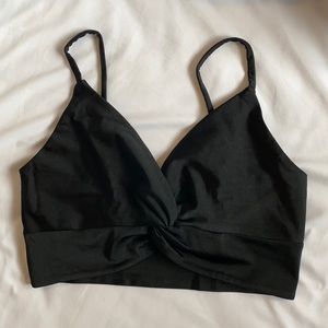 Black twist crop tank top